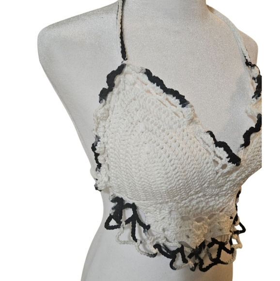 Hand Crafted Crochet Crop-Top Handmade Ombré black & White Bikini cover-up - Picture 6 of 17